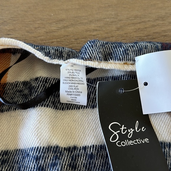 NWT plaid / striped shawl - Picture 3 of 3